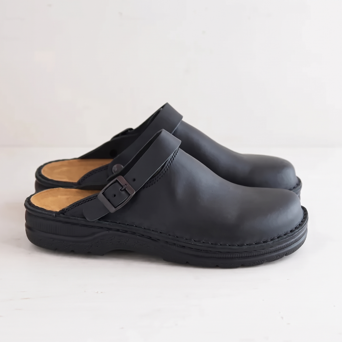 Caldwick Easy-Wear Comfort Sandals