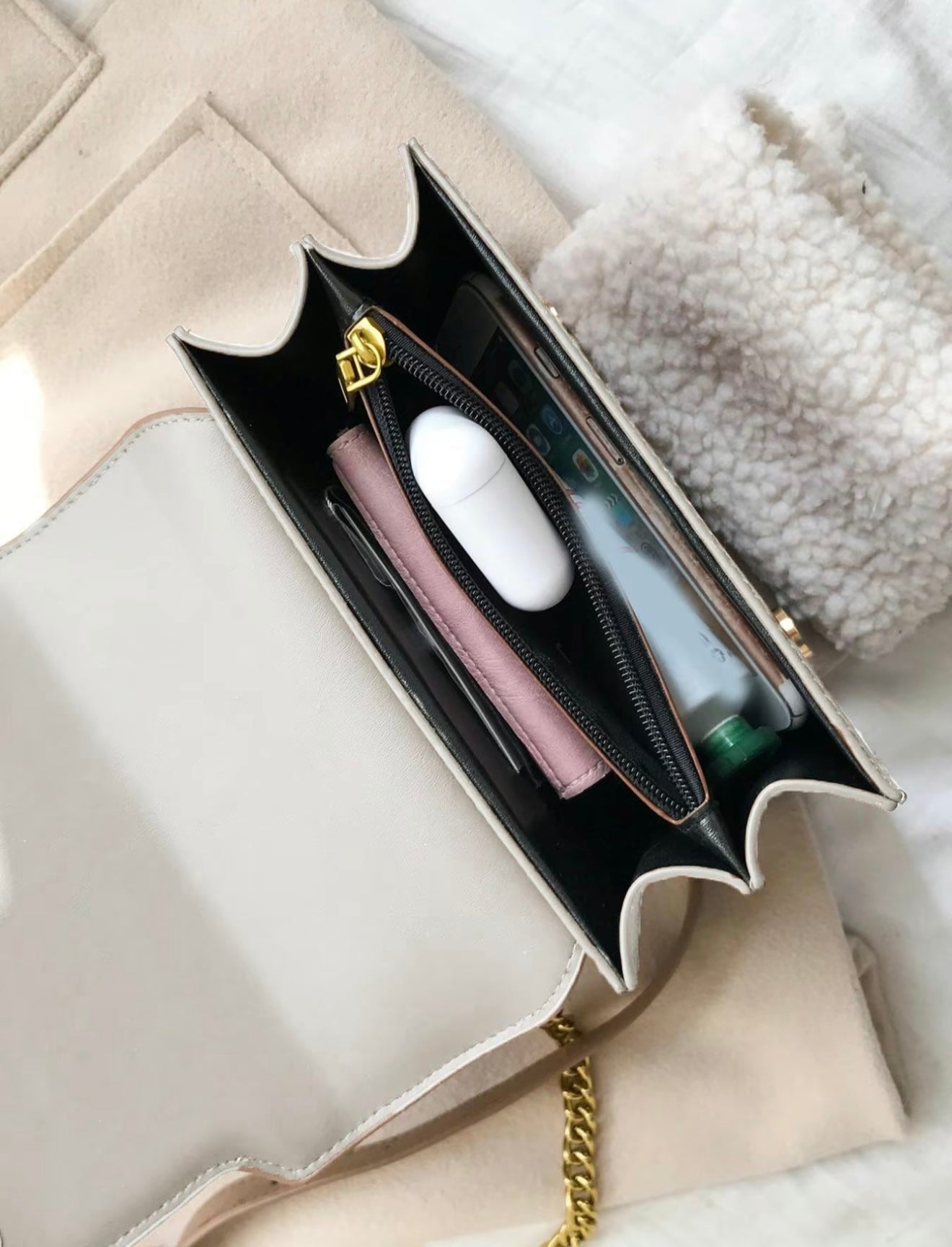 Éloria Paris -  Luxury Chain Bag