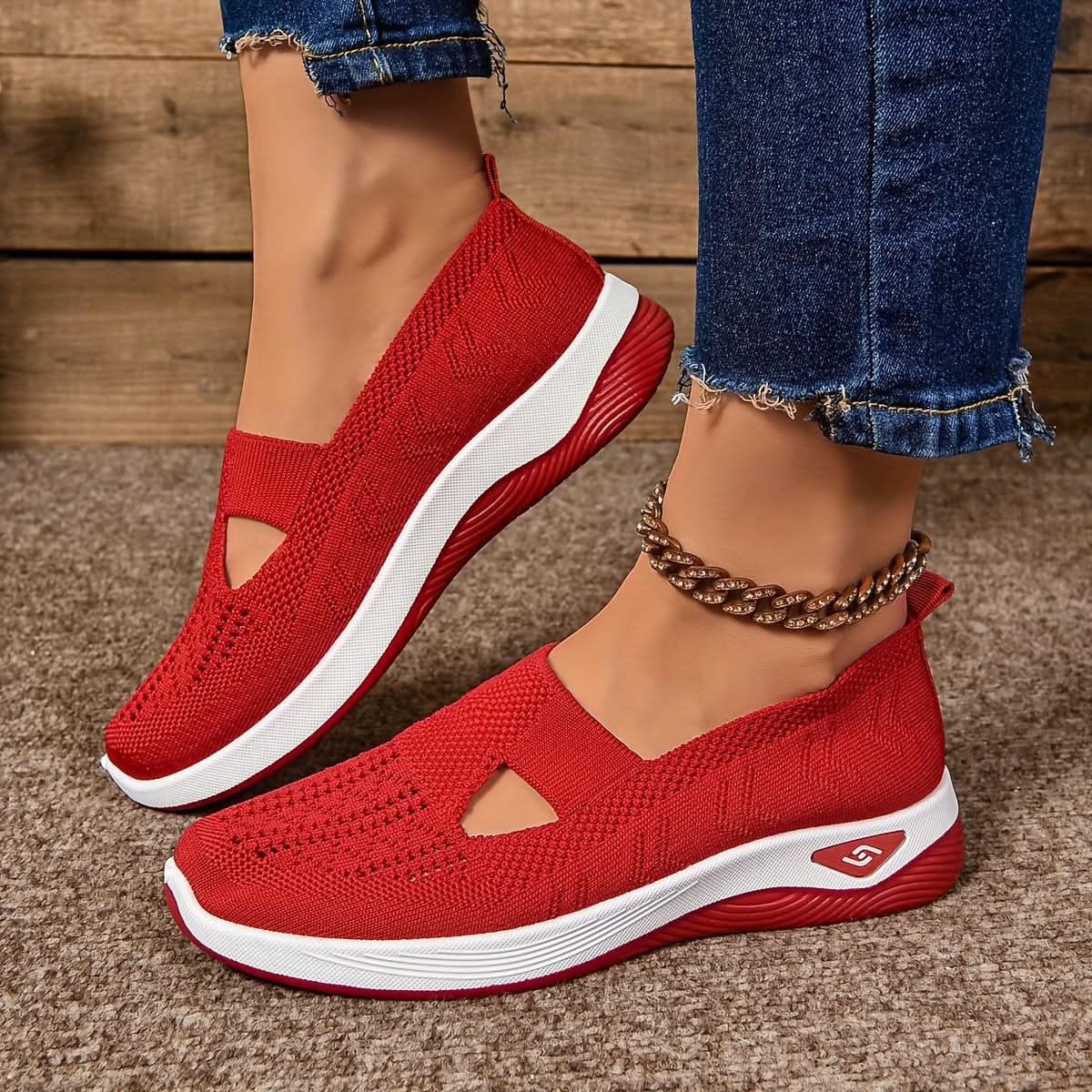 ELARA COMFORT SNEAKER